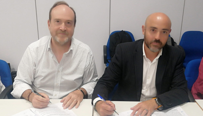 responsables CCOO firmando el nuevo Convenio Grupo Catalana Occidente