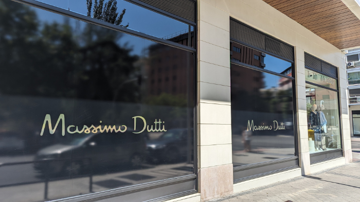 Foto de la tienda de Massimo Dutti en el Paseo de la Habana en Madrid