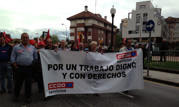 inicio de la manifestación primero de mayo 2015 gijon