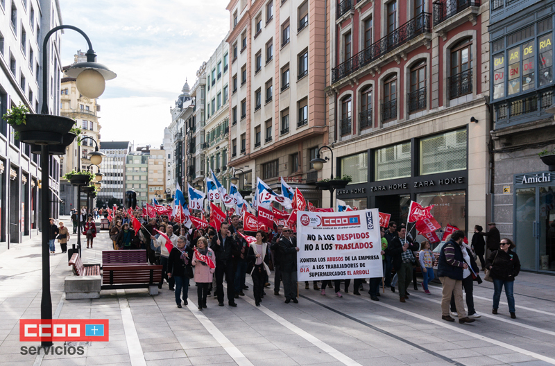 manifestación por oviedo supermercados el árbol