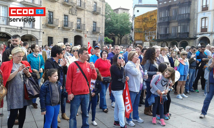 detalle de la manifestación los telares aviles