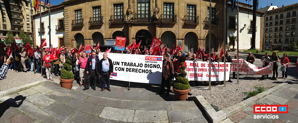 panorámica de la concentración frente al hotel 1 junio 2016