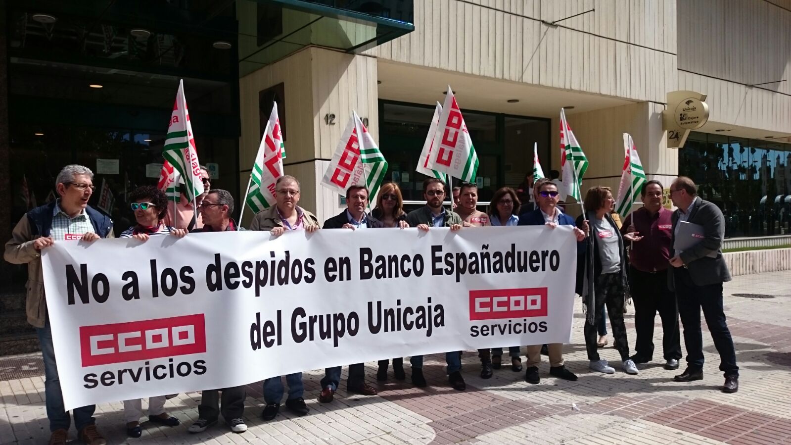 No a los despidos en EspañaDuero