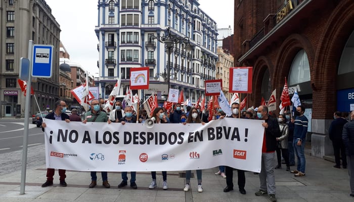 Manifestación contra el ERE de BBVA León