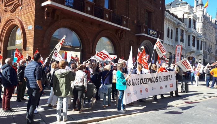 Protesta contra el ERE de BBVA en Valladolid