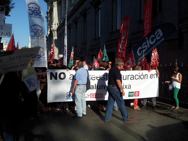 No a los despidos en Catalunya Caixa