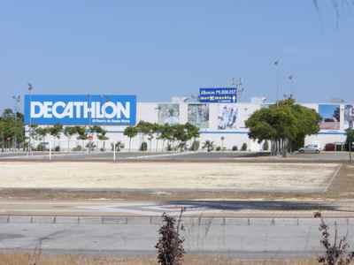 Tienda decathlon,Comercio