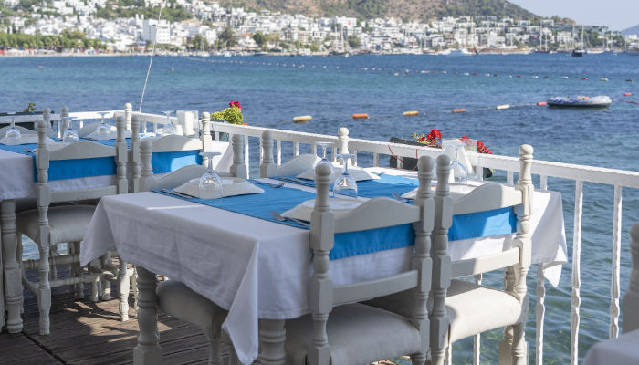 restaurante con vistas al mar