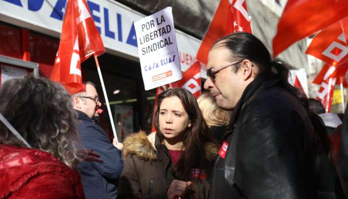 Trabajadora despedida en Casa Elías