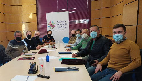 foto firmantes preacuerdo convenio comercio general Cuenca