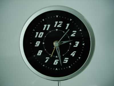 Reloj. Regulación horarios de comercio