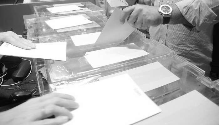 Votación en urna. Elecciones sindicales